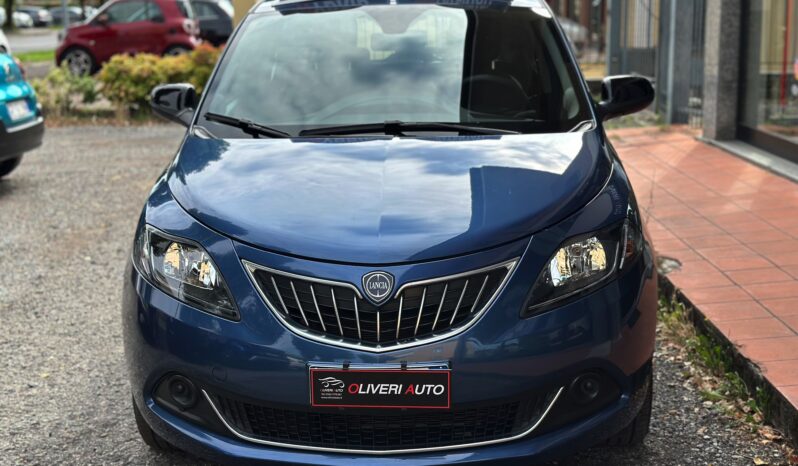 Lancia Ypsilon Platino Hybrid pieno