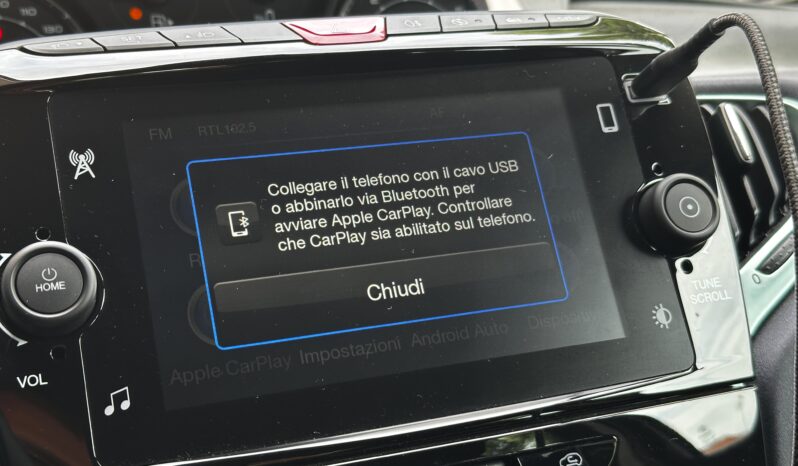 Lancia Ypsilon Platino Hybrid pieno