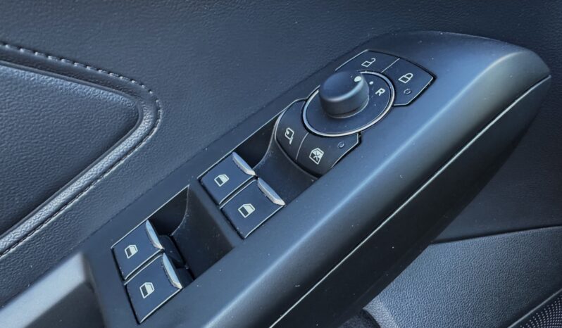 Ford Focus 125cv Hybrid ST Line pieno