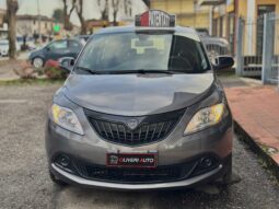 Lancia Ypsilon Hybrid Silver pieno