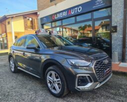 Audi Q5 Sportback 40 meh S-Line QUATTRO pieno