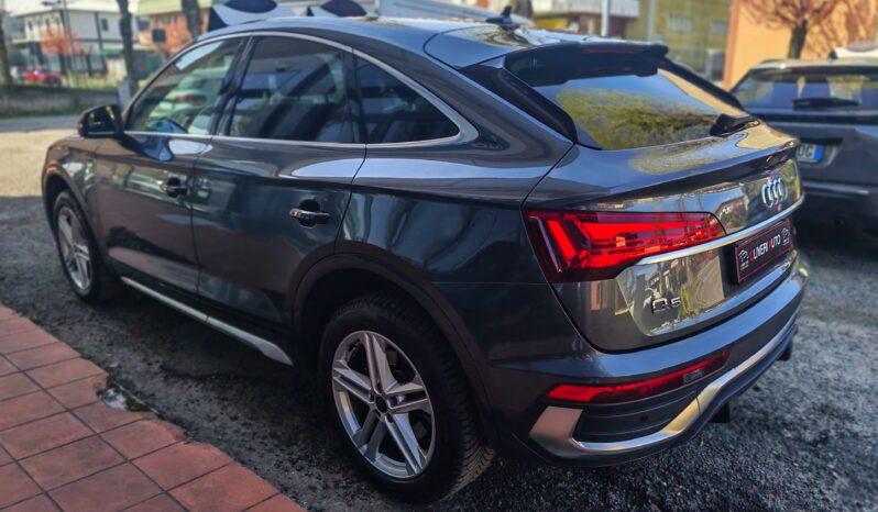 Audi Q5 Sportback 40 meh S-Line QUATTRO pieno