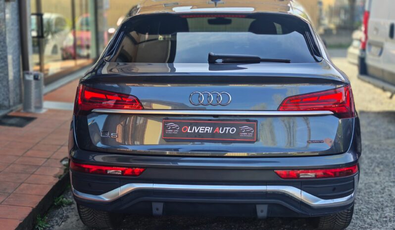 Audi Q5 Sportback 40 meh S-Line QUATTRO pieno