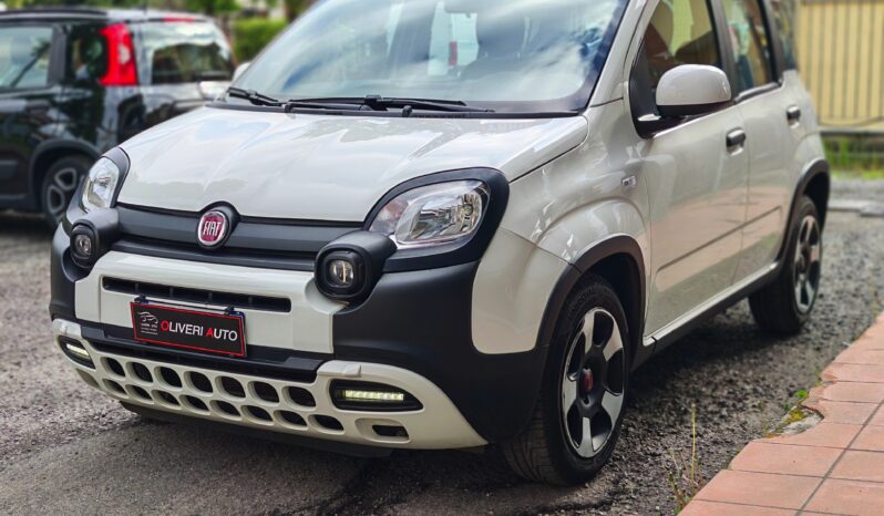 Fiat Panda Hybrid City Cross pieno