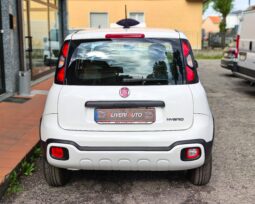 Fiat Panda Hybrid City Cross pieno