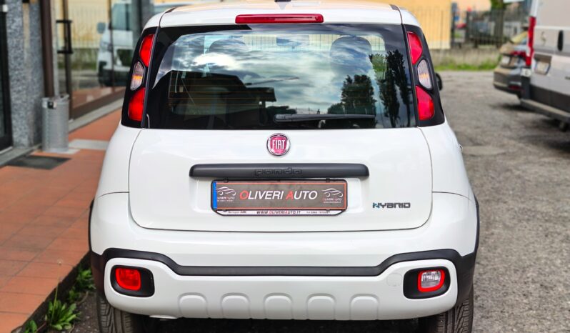 Fiat Panda Hybrid City Cross pieno