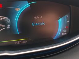 Peugeot 3008 Hybrid4 Plug-in 300cv pieno