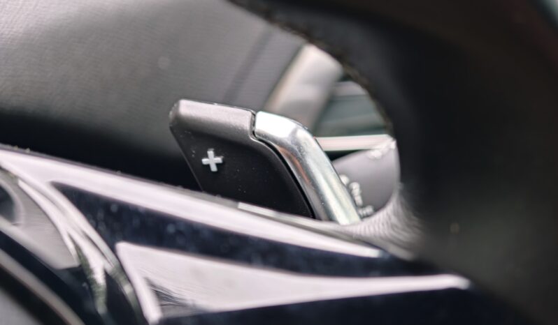 Peugeot 3008 Hybrid4 Plug-in 300cv pieno